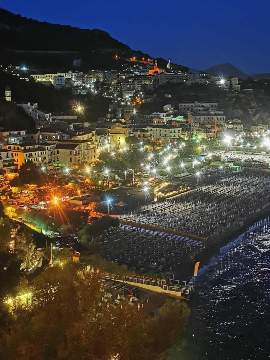 Approdo Di Marina Vietri Exterior foto